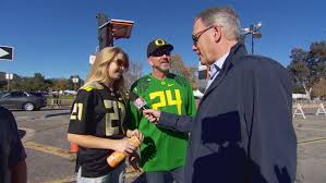 If you know, you know. Katu S Steve Dunn Quizzes Oregon Ducks And Wisconsin Badgers Fans With Trivia Questions Katu