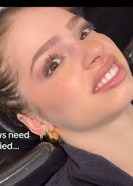 How Did Eli Grow Her Brows