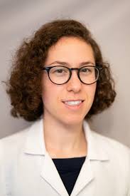 Join us in celebrating our March Members of the Month! Read their stories  here: https://bit.ly/3Vlbp0K 😀 Sara Solasz, BA, Medical Student Member 💫  Holly Tyler-Paris Pilson, MD, FAAOS, Active Fellow Member 😁