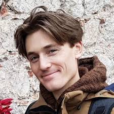 Daniel Fearon (@Sven_Viking)