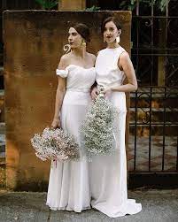 Garden loveliness abounds in this arboretum wedding. Gypsophila Baby S Breath Cheap Chic Wedding Flowers Decor Ideas