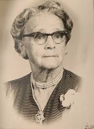 Janet Paynter's Instagram, Twitter & Facebook