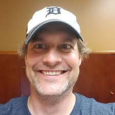 emily thoren (@theemstress)