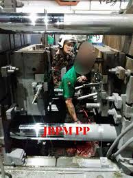 Eng teknologi holdings sdn bhd. Seorang Pekerja Lelaki Warga Filipina Berusia 35 Tahun Maut Akibat Tersepit Mesin Semasa Bekerja Di Kilang Eng Teknologi Sdn Bhd Bukit Minyak Pagi Tadi Pihak Bomba Telah Dipanggil Bagi Melakukan Kerja