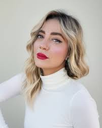 Megan Trivette's Instagram, Twitter & Facebook