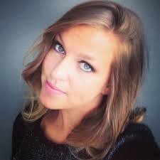 Roxanne Stephenson's Instagram, Twitter & Facebook