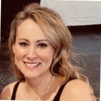 Lacey Davies's Instagram, Twitter & Facebook