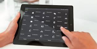 Effektlicht, insbesondere farbiges licht, zaubert in ein gebäude unterschiedlichste lichtstimmungen und effekte. Lichtsteuerung Mit Knx System Professional System