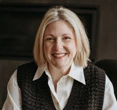 Amanda Heineman's Instagram, Twitter & Facebook