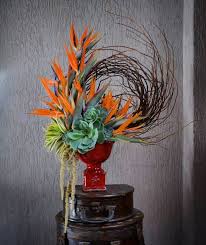 Bird Of Paradise Flower Arrangement Vase Amazing Bird Of Paradise Arrangement Tropical Flower Arrangements Tropical Floral Arrangements Modern Flower Arrangements