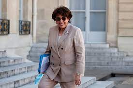 Pourtant, roselyne bachelot n'exulte pas. Roselyne Bachelot Ministre De La Culture Les Francais Saluent Sa Nomination Le Huffpost