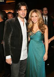 She is also well known for being the judge on the singing reality show indian idol season 12. Shakira S Ex Boyfriend Antonio De La Rua Has Lost His Legal Battle For 100million He Claims The Waka Waka Singer Owes Him Hello
