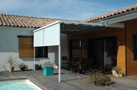 Avec 2pl, vos façades se parent d'éléments visuels modernes et esthétiques qui mettent en valeur la transparence du verre. Brise Vue Retractable Brise Vent Brise Soleil Vivez Mieux En Terrasse
