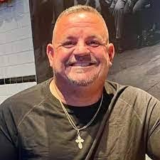 Chris Mandich's Instagram, Twitter & Facebook