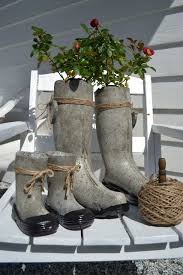 Sie Fullt Ihre Gummistiefel Mit Zement Das Ergebnis Ist Fantastisch Seite 2 Von 2 Happy Home Selbermachen Beton Betongarten Gartendeko Aus Beton