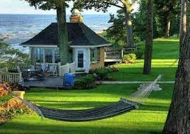 Boydan camlar, hem betonarme yapılara hem de prefabrik evlere çok yakışıyor. Yazlik Ev Icin Yapilmasi Gereken 9 Muhim Hazirlik Dekordiyon Yazlik Evler Amerikan Evleri Sirin Ev Yasami