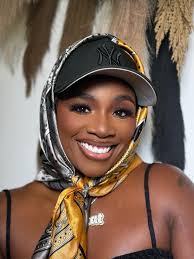 Exactly Who I think I am 🤏🏾😝 Beat: @polishedfaces_ Hat: @lids Body: MINE  #claressashields #GWOAT #papoosegf