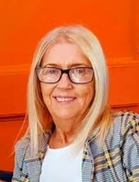 Vicky Farrell's Instagram, Twitter & Facebook