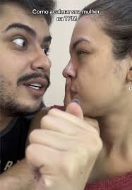 Preste atenção no meu dedo 👉🏻