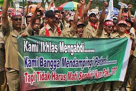 Gaji pns diatur dalam peraturan pemerintah no 15 tahun 2019. Pendaftar Thl Meluap Ketua Dprd Tuding Pemkab Gagal Siapkan Lapangan Kerja Infogunungkidul