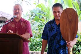 O le 'aiga sa tagaloa, sa iai le niu, sa ta'ua: Uncle David Hannemann Graduates From Pcc Polynesia Com