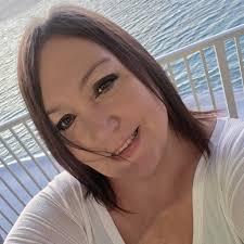 In Kentucky, we don't say " have u had dinner"...we say " Jeet Chet? " and  I think that's beautiful. 😁