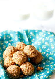 Boules D Energie Au Beurre D Arachide Recipe Peanut Butter Energy Bites Energy Bites Food Receipes