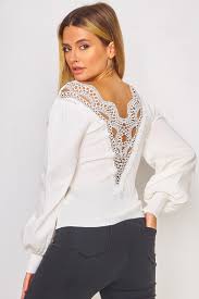 We did not find results for: Pullover Mit Ballonarmeln Und Spitzeneinsatz In Der Rucken In Weiss Brentiny Paris