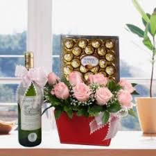 White Wine And 8 Peach Roses With Ferrero Rocher Chocolates Graduation Flower Bouquet Graduation Flowers Beautiful Bouquet Of Flowers