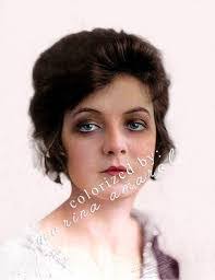 Agnes Dobson's Instagram, Twitter & Facebook