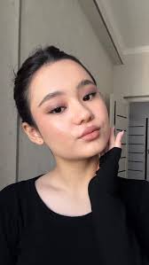 Maitaneren makilaje prozesua ikusi nahi?🤩 Talde ederra dugu kamera atzean  eta gehienetan ez dugu oso garrantzitsua den lan hau erakusten💖 @sonia.muro  Dugu pintzelaren atzean aldi honetan😁 📸Prozesu gehiago ikusi nahi  badituzue idatzi