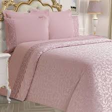 Ozdilek Cift Kisilik Plumas Pudra Pike Takimi Cift Kisilik Ozdilek Pike Plumas Pudra Takimi In 2020 Bedroom Sets Room Colors Luxury Bed Sheets