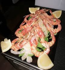 I gamberoni al forno gratinati (baked prawns recipe) sono uno dei secondi piatti veloci, molto sfizioso e raffinato, che decreteranno il successo di un. Gamberoni Al Forno Picture Of Osteria Da Ely Val Della Torre Tripadvisor