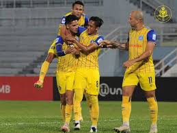 Skuad pahang meneruskan jadual latihan mereka walaupun cuaca di kuantan sekarang hujan sepanjang hari. Tok Gajah Benam Kedah