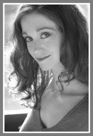 Gutless & Grateful”: Amy Oestreicher's Amazing Story And Show