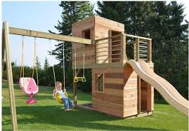 Descente en toboggan, escalade et lecture se mêleront. 22 Magnifiques Cabanes Diy Pour Enfants Maison Enfant Exterieur Cabane Exterieur Enfant Plan Cabane Enfant