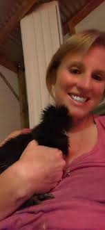 Chicken whisperer wins over sassy hens