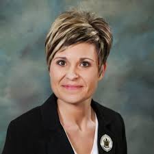 Laura Beckmann (@LauraBeckmann4)