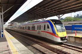 You may change to the skypark link at kl sentral or subang jaya. You No Longer Have To Crowd At The One And Only Touch N Go Lane At Ktm Stations News Rojak Daily