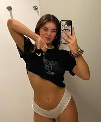 Maybe you would like to learn more about one of these? Pin By D On Cute Body Positive Photography Twenties Style Women