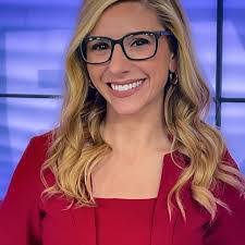 Kellie Rowe's Instagram, Twitter & Facebook