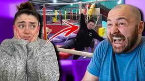 GUESSING THE SQUAD'S CHRISTMAS MEMORIES