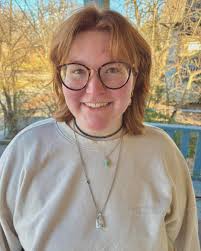 Meet Tess Everett, our newest massage therapist here at Lotus massage!  Hello, my name is Tess Everett, I am a licensed massage therapist. I've  always been drawn to helping others. Since I