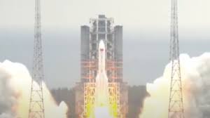 Continua il viaggio dei frammenti del razzo spaziale cinese. Hsqfipqkilj83m