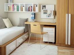 Sebenarnya, tidak ada trik khusus, apalagi trik sulap, dalam menata kamar kecil. Bikin Nyaman Kamar Tidur Sempit Dengan Cara Ini Dijamin Betah Rebahan Terus Diadona Id