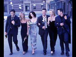 Jennifer aniston, courteney cox, lisa kudrow, matthew perry and david schwimmer. Courteney Cox Lisa Kudrow Matt Leblanc David Schwimmer Commemorate 25 Years Of Friends We Can T Keep Calm Pinkvilla