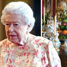Buckingham Palace Is Advertising A Job For The Queen S New Chef Heart Buckingham Palace Queen Elizabeth Queen Elizabeth Ii