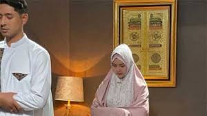 Di sisi lain, kehidupan cinta dari perbedaan agama antara amanda manopo dan tuan rumah billy syahputra juga sering menjadi sorotan. Ditanya Isu Pindah Agama Ini Reaksi Terbaru Amanda Manopo Suara Jateng