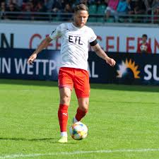 Die grün hinterlegten spieler stehen im zuletzt berufenen aufgebot der jeweiligen. Mike Wunderlich Ist Der Spieler Des Spiels Gegen Den Sv Meppen Viktoria Koln Fancenter Von Fans Fur Fans