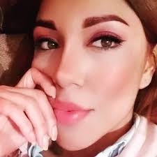 A mí ya me gustaban los gatos negros antes de que Flow los pusiera de moda.  Muchos de ellos ya no están entre nosotros. 💔🌈✨